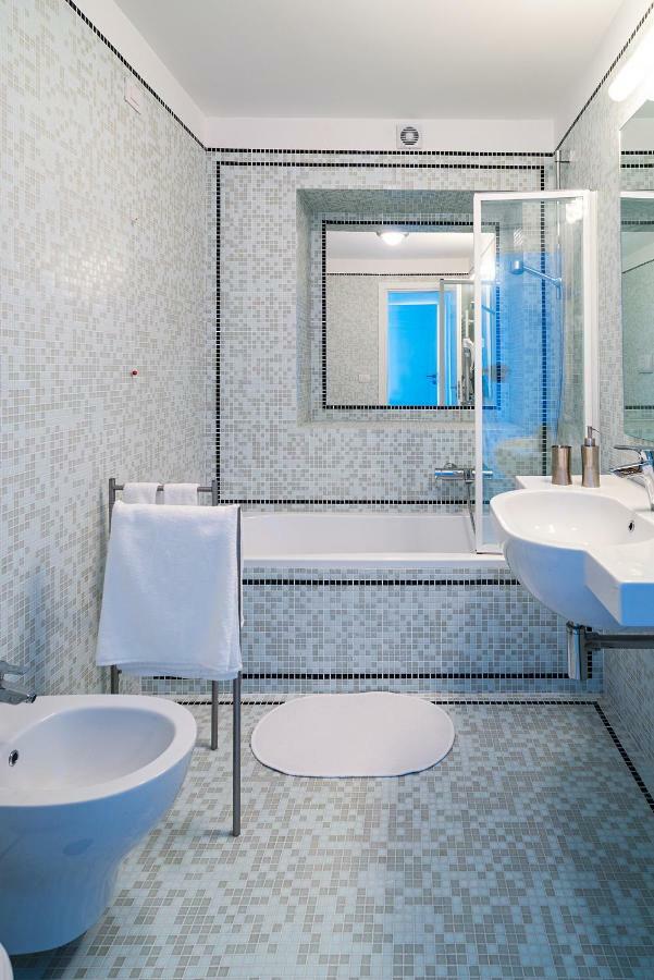 Hotel Donna Giulia, Luxury House Salerno Zewnętrze zdjęcie