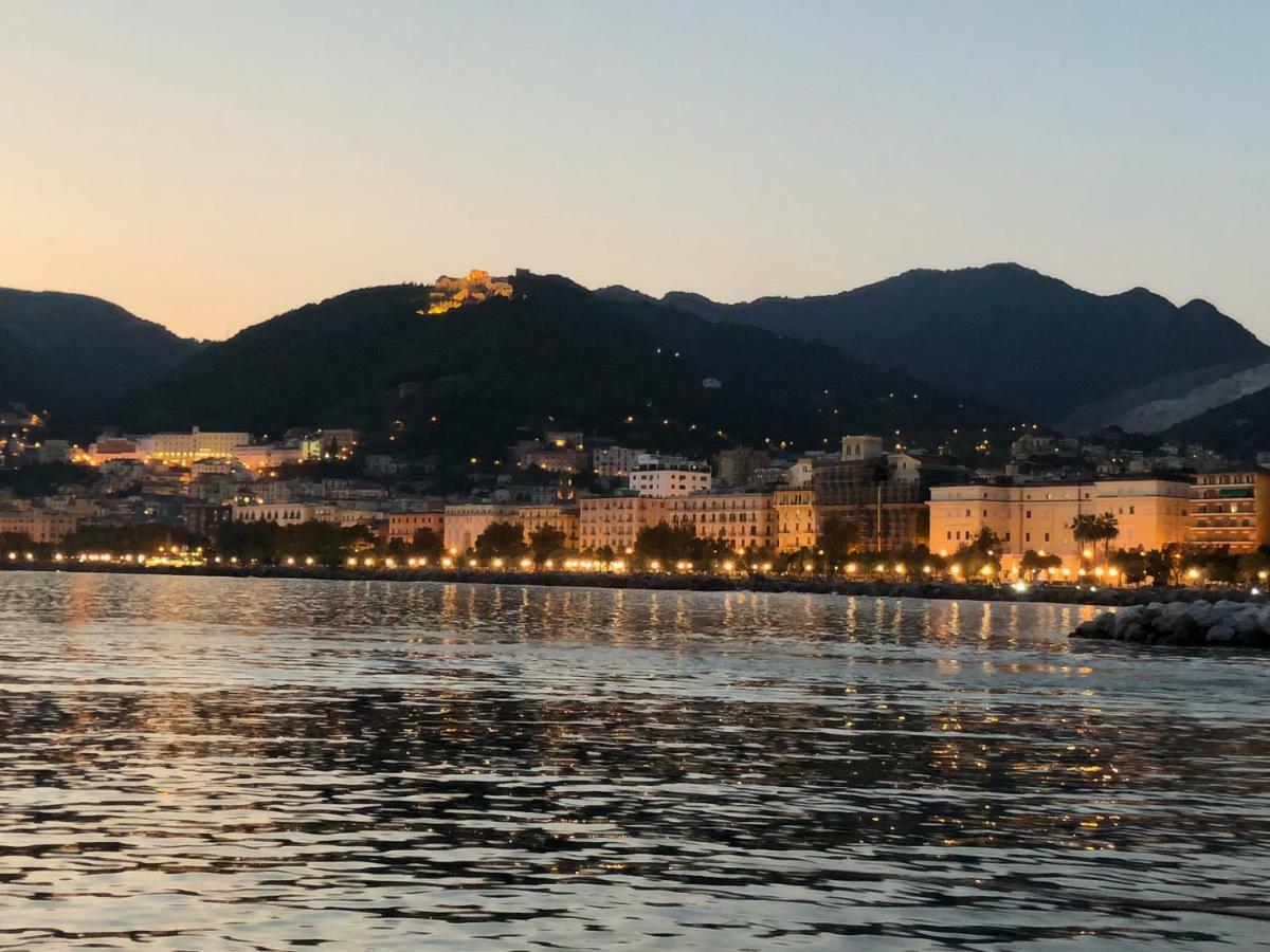Hotel Donna Giulia, Luxury House Salerno Zewnętrze zdjęcie