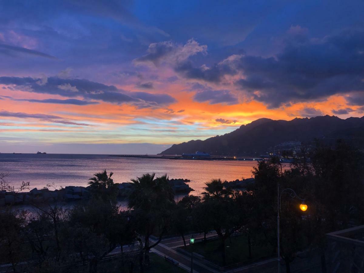 Hotel Donna Giulia, Luxury House Salerno Zewnętrze zdjęcie
